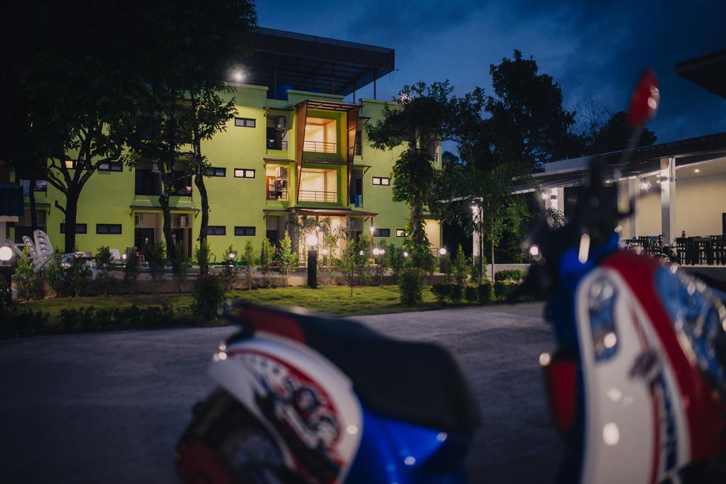 Morakot Lanta Resort Ko Lanta Exterior foto